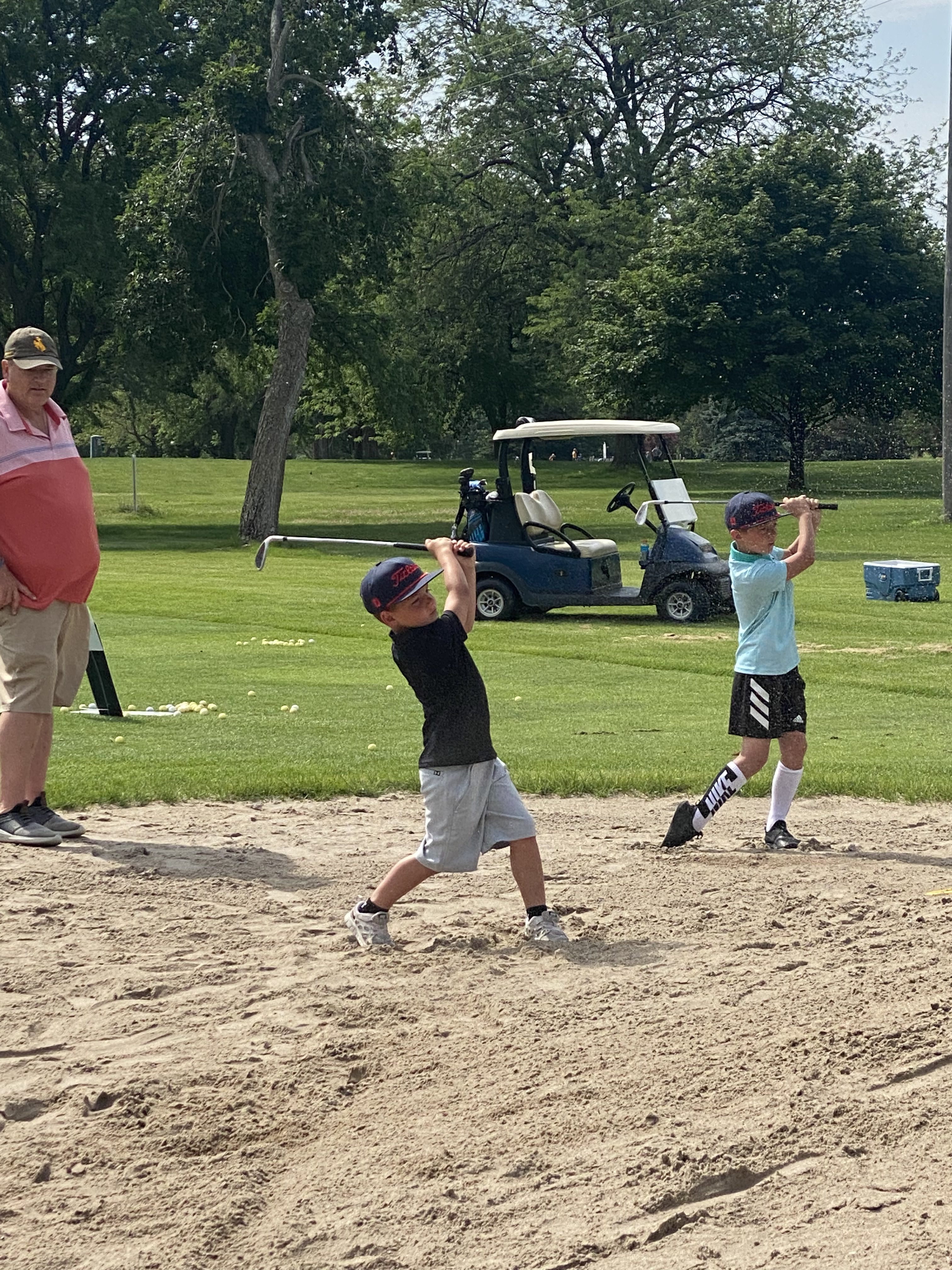 Van Berg Municipal Golf Course - Photo 1